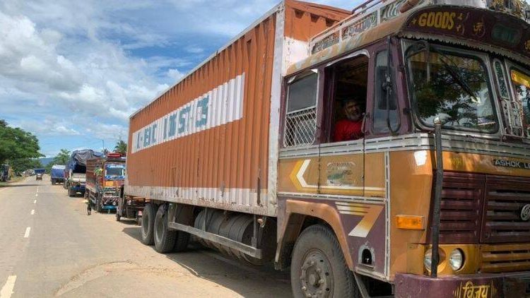 14 held for extorting truck drivers posing as govt officials; Rs 1 crore recovered