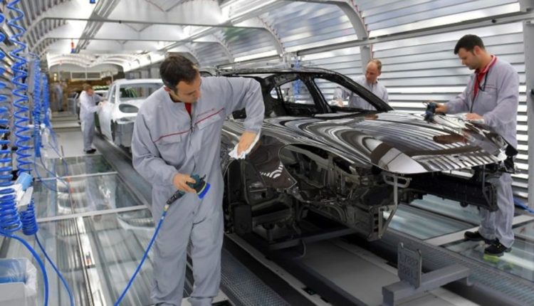 Porsche suspends Macan, Panamera output due to Ukraine conflict