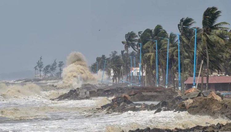 Cyclone Asani Latest Updates: Widespread Rainfall Likely As Storm Skirts Andhra Pradesh Coast Today; Odisha, WB Also Brace for Impact