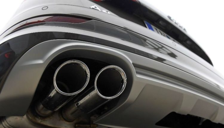 Five countries seek to delay EU fossil fuel car phaseout