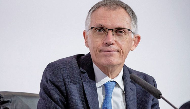 Stellantis aims to avoid shortage of EV batteries