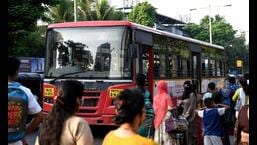 Residents demand more NMMT buses to Khandeshwar, Mansarovar railway stations. (HT FILE PHOTO)