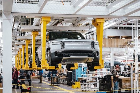 EV disruptors hit industry speed bumps that have plagued legacy automakers for years