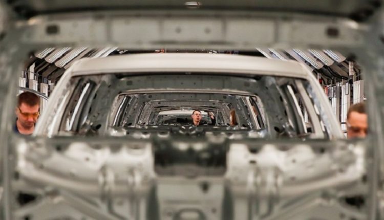 VW, Skoda ending output at Russian plant, union says