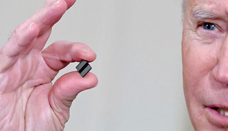 Biden signs order on $52 billion chips law implementation