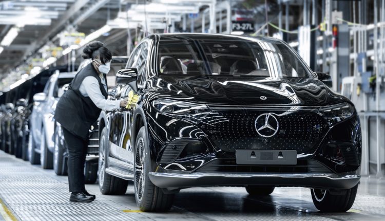 Mercedes-Benz brings EV production to its U.S. operations