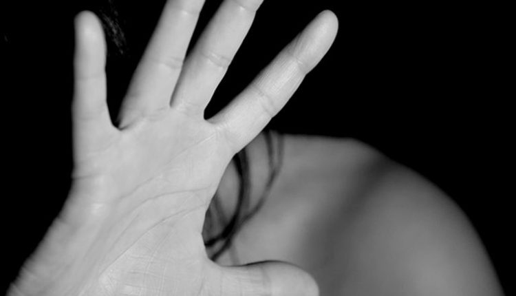 Uttar Pradesh Shocker: Woman Throws Acid Mixed With Chilli Powder on Husband for Slapping Her