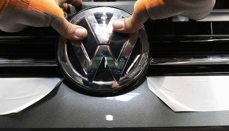 Volkswagen lines up tariff-friendly battery supplies in deal with Canada, report says