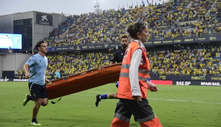 Cadiz vs Barcelona paused after fan suffers heart attack | Football News