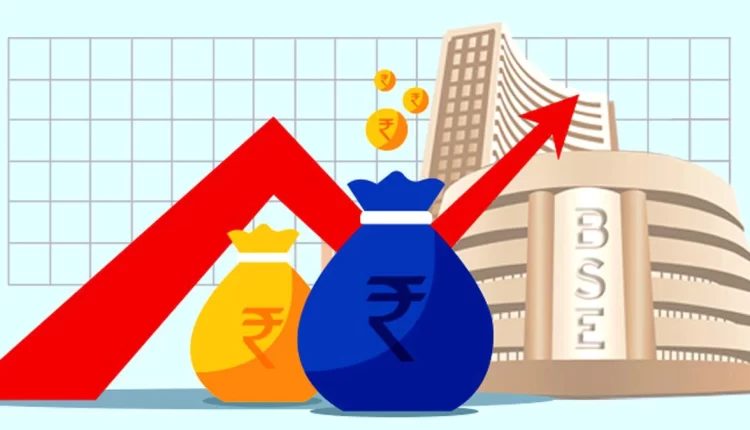 Tech Mahindra, IndusInd Bank, Infosys, HCL Technologies, Maruti, Tata Consultancy Services, State Bank of India, Wipro and Axis Bank were the top Sense gainers , rising up 3.32 per cent. 