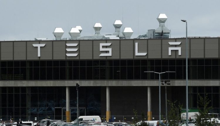 Tesla could drop plans for German battery plant, report says