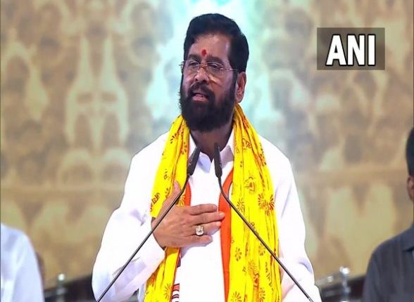 Diwali 2022: Maharashtra CM Eknath Shinde Urges People for Pollution-Free Diwali