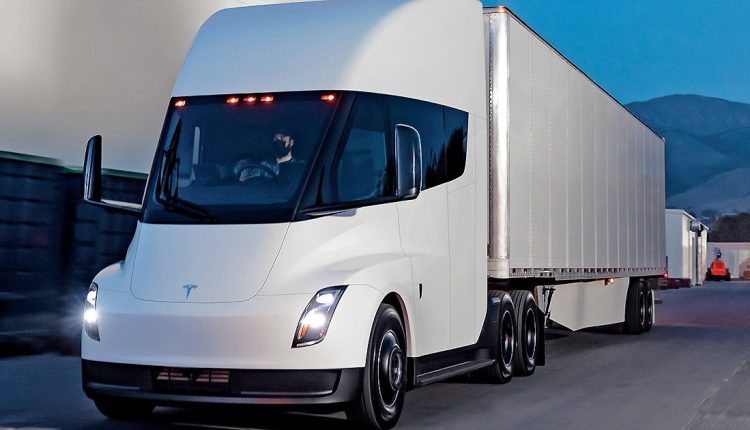 Five years later, Tesla will deliver Semi trucks, Musk says