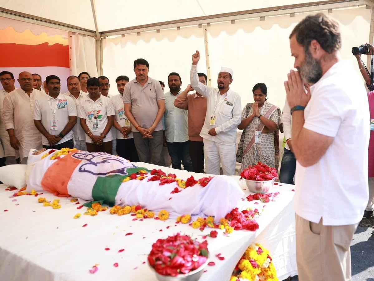 Congress leader Rahul Gandhi pays hit tribute to Krishna Kumar Pandey.