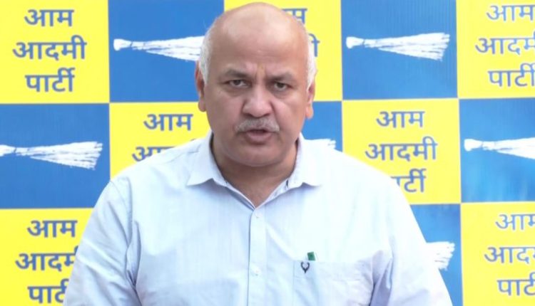Gujarat Assembly Elections 2022: AAP Candidate Kanchan Jariwala Kidnapped by BJP, Alleges Manish Sisodia (Video)