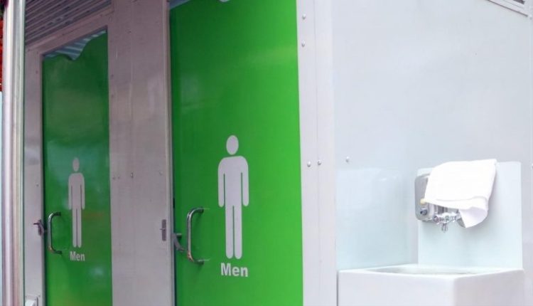 Gujarat Shocker: Professor Locks Girl Student in Washroom, Demands Rs 200 Fine While Threatening To Fail Her in Exams for Using 'Professor's Toilet' in Ahmedabad