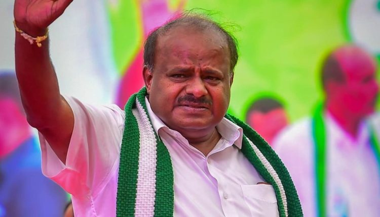 Karnataka: retired army soldier ran over by truck; ex-CM slams BJP for potholes | Bengaluru