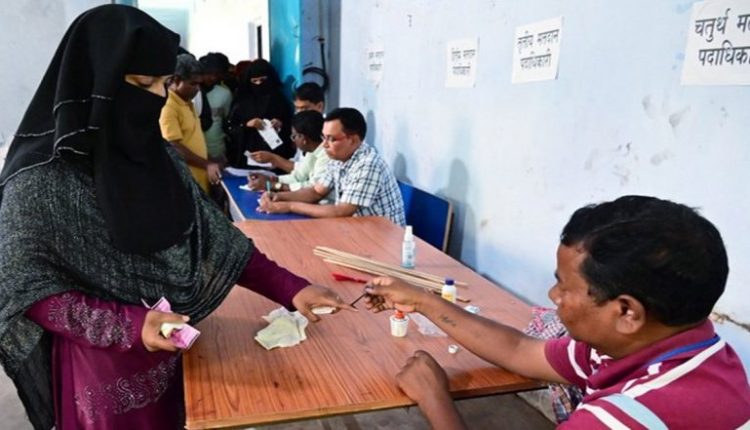 Gujarat Assembly Elections 2022 Phase 1 Polling: A Look at Key Candidates, Constituencies