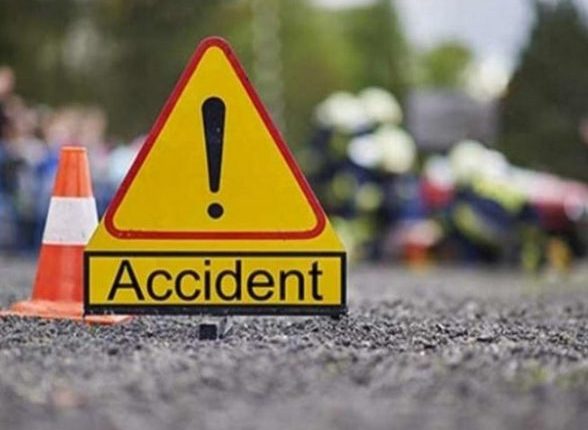 Haryana Road Accident: School Bus Collides With Truck Container in Mewat, 20 Students Injured