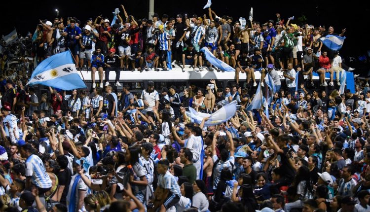 Watch: Huge crowd welcomes Messi and Co. in Argentina after FIFA World Cup glory | Football News