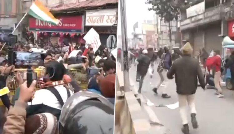 Bihar: Police Lathicharge Protesting BSSC Candidates in Patna, Several Detained (Watch Video)