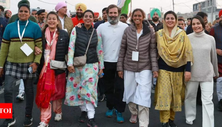 Have huge respect for Sikh community, India would not be India had it not been for them: Rahul | India News