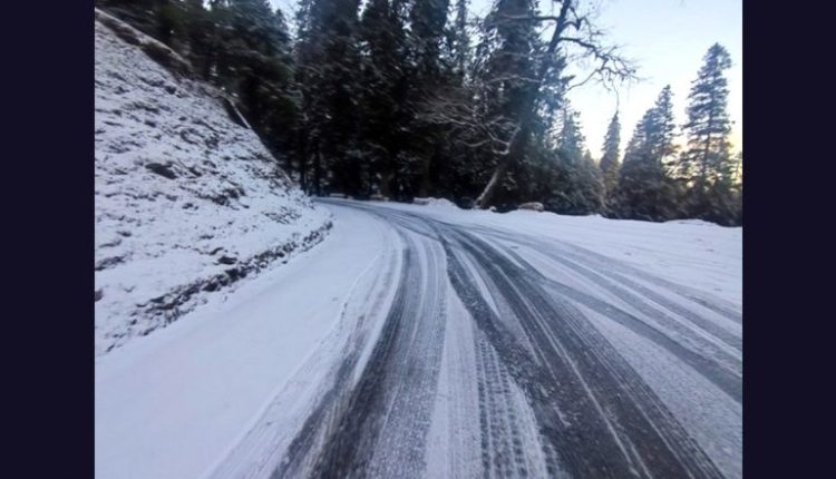 Himachal Pradesh Receives Fresh Snowfall; More Likely During Next 48 Hours, Says IMD