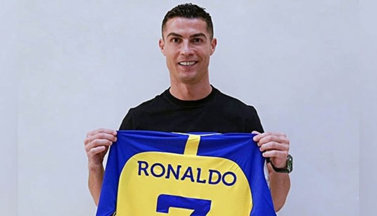 Watch: Al Nassr supporters welcome Cristiano Ronaldo with incredible gesture | Football News