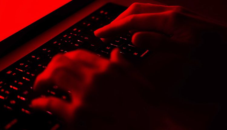 Automakers risk cyberattacks by paying white hat hackers less