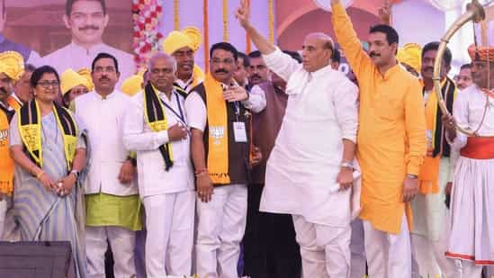 Karnataka: Defence Minister Rajnath Singh inaugurates 'Vijay Sankalp Yatra' (PTI)