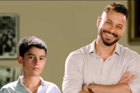 Kunal Kemmu reunites with younger self in reimagined Zakhm scene. Watch | Web Series