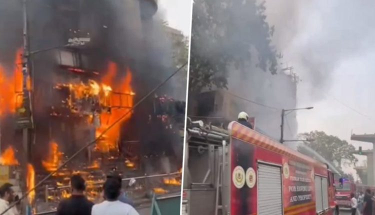 Mumbai Fire: Massive Blaze Erupts Near Manywar Store At SV Road in Santacruz, Fire Tenders Rushed to Spot (Watch Video)