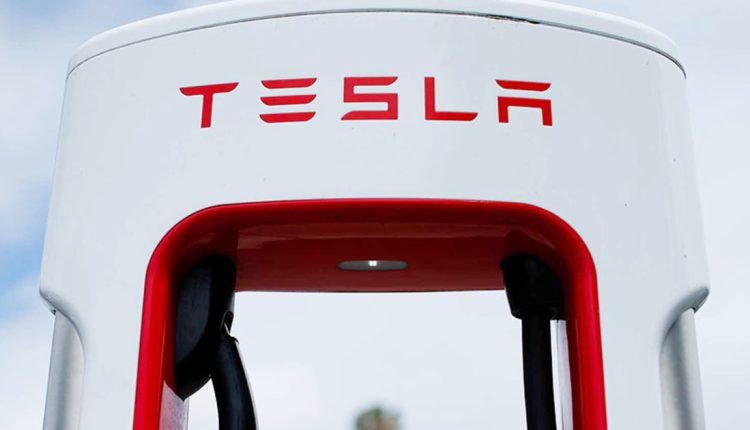 Tesla a poor getaway car for Sam's Club shoplifter suspects