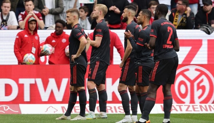 Bayern Munich suffer shock 3-1 loss at Mainz to leave Bundesliga title race open | Football News