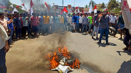 People belonging to the Banjara community protest against the state cabinet's decision to give internal reservation amongst the Scheduled Castes, in Shivamogga. (PTI)