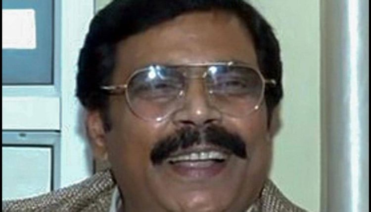 Flanked by JD-U MP, MLAs, Anand Mohan attacks BJP