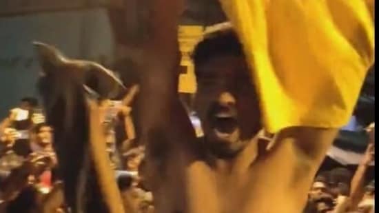 Bengaluru people take to the streets at midnight to celebrate CSK win.