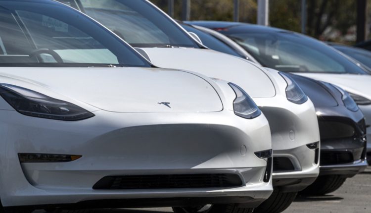 Panasonic delays production of new Tesla battery