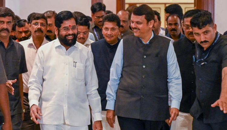 Sena vs Sena | Shinde, Fadnavis must quit, says Uddhav after SC verdict; govt.- formation legal: Sena-BJP alliance