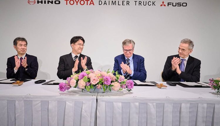 Toyota, Daimler to merge truck brands Hino, Mitsubishi Fuso
