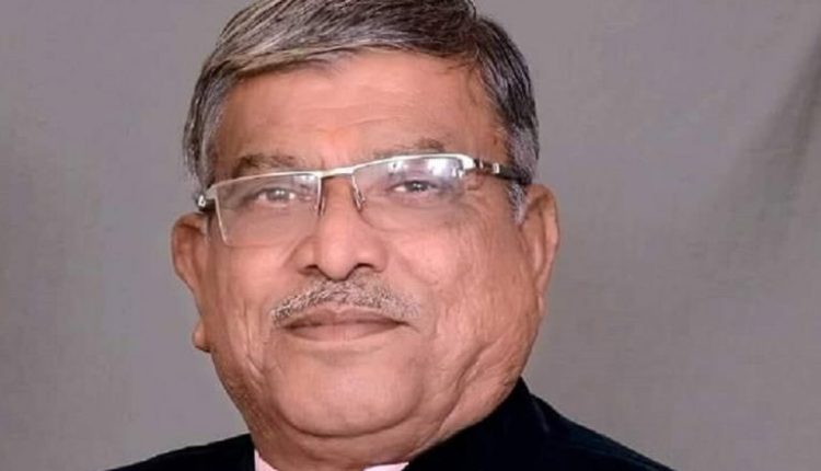 Vallabhbhai Vaghasiya Dies in Road Accident: Former Gujarat Minister Killed After His Car Crashes Into Bulldozer in Amreli