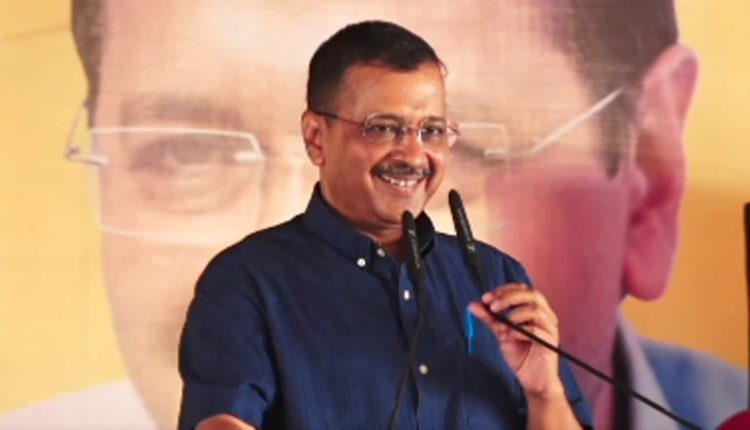 Kejriwal in Rajasthan promises 300 units free electricity, better education