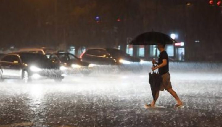 Gujarat Rains Today Latest Update: Moderate Rainfall Accompanied With Thunderstorm and Gusty Winds Likely in Dwarka, Jamnagar, Rajkot, Kutch, and Others, Says IMD