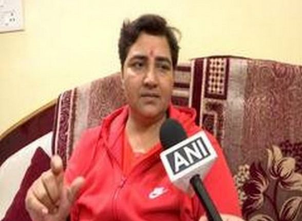 Hindu Girls Are Being Tricked Under Conspiratorial Mission, Says BJP MP Sadhavi Pragya Singh Thakur on Shahbad Dairy Murder Case