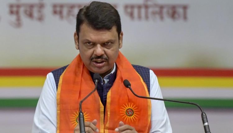 People’s representatives must behave with restraint: Fadnavis