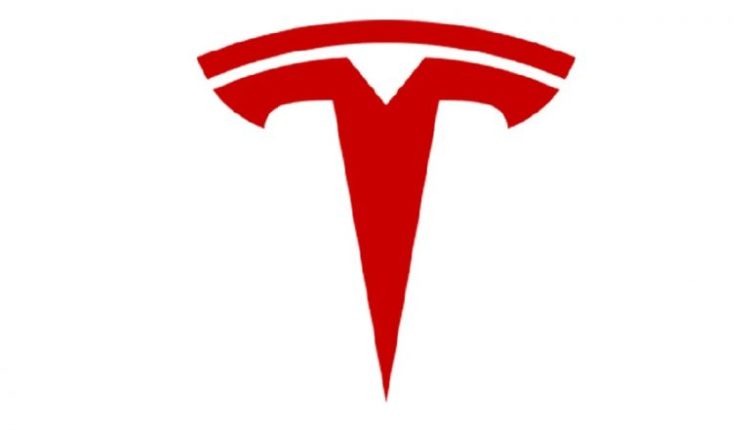 Tesla Car Crash in US: Tesla Four-Wheeler on Autopilot Mode Loses Control, Crashes Into Stopped Truck in Pennsylvania