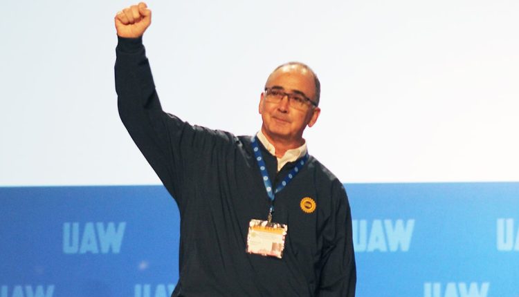 UAW leaders: Give us fair share of big profits or we'll strike