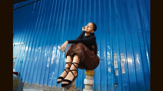 Mehak Rai, a student of Ramjas College, oozes oomph with strappy sandals from Karol Bagh. (Photo: Gokul VS/HT) Mehak Rai, a student of Ramjas College, oozes oomph with strappy sandals from Karol Bagh. (Photo: Gokul VS/HT)