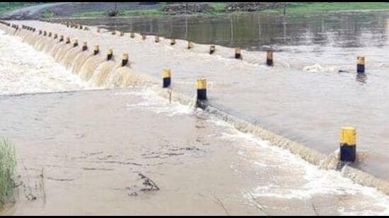The rains continue in Khanapur and Belagavi taluks for the tenth consecutive day (HT Photo)