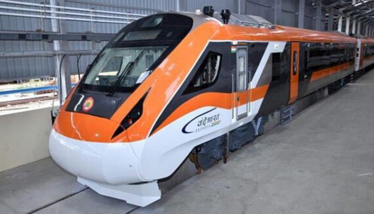 Vande Bharat in Saffron Colour Video: ‘Inspired by Tricolour’, Says Railway Minister Ashwini Vaishnaw on New Colour on Vande Bharat Express